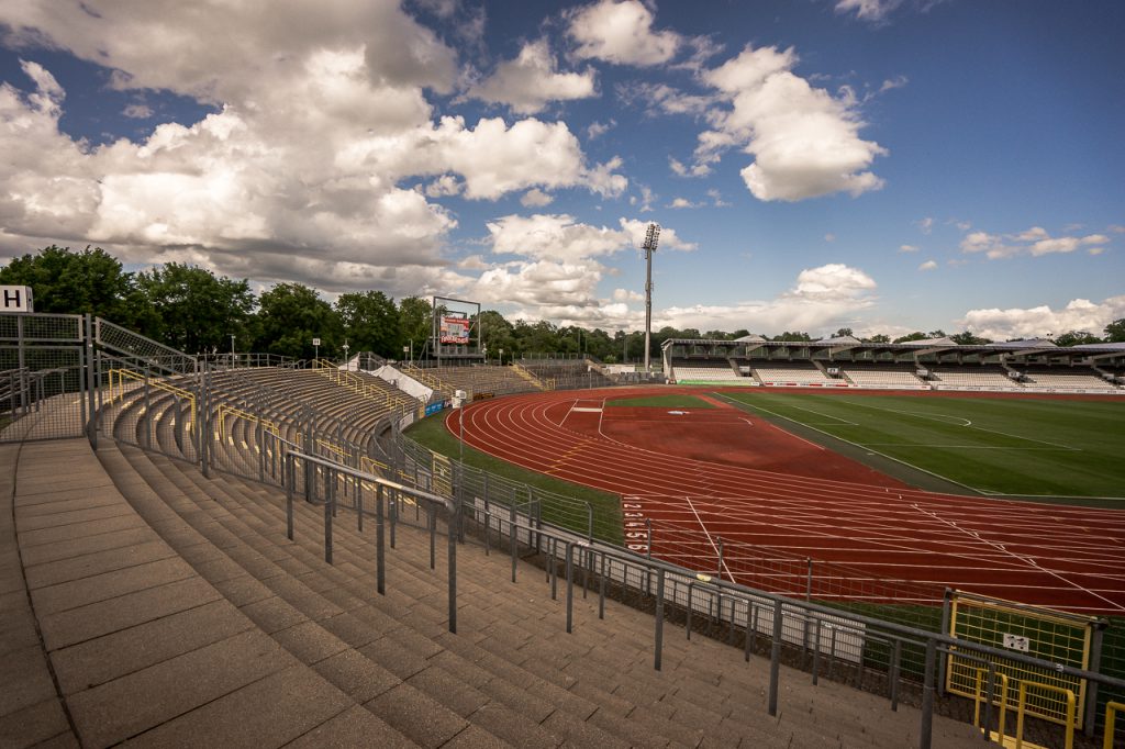 Donaustadion Ulm: Stehplatzblöcke I, H und G (Gästeblock)