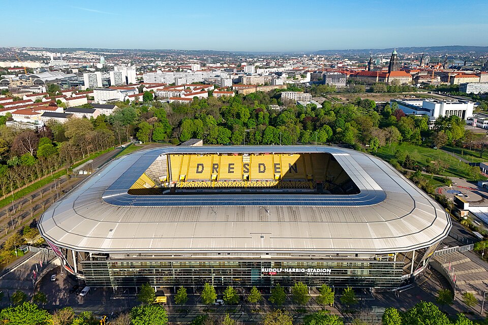 Rudolf-Harbig-Stadion